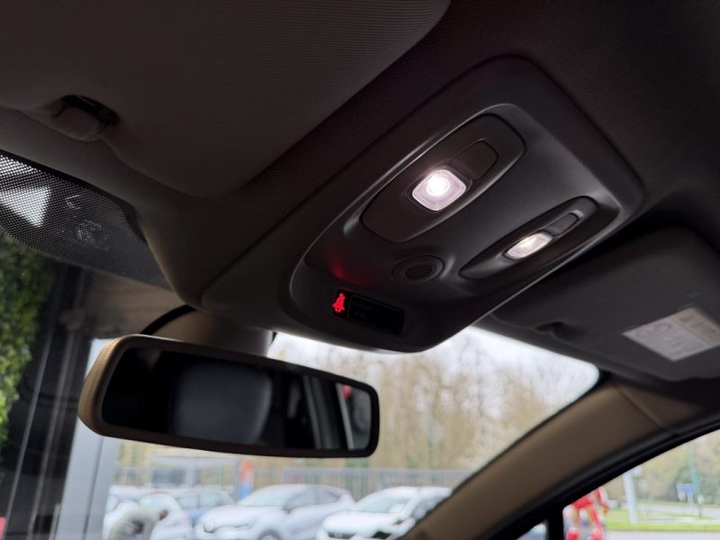 RENAULT CAPTUR PHASE 2 INTENS 1.5 DCI 110 Cv ECRAN GPS TACTILE CAMERA RECUL BVM6 - GARANTIE 1 AN