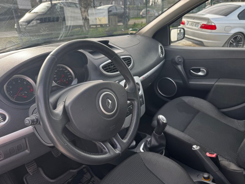 RENAULT CLIO 1.2 16V 101CH GRANDTOUR RIP CURL 2009