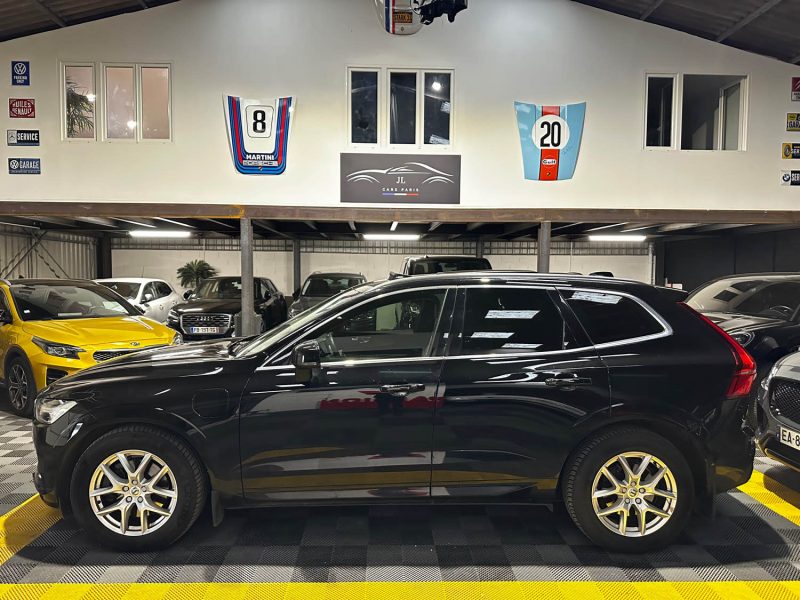 MAGNIFIQUE VOLVO XC60 MOMENTUM 303 CH + 87 CH  (TOIT OUVRANT PANORAMIQUE, HAYON ELECTRIQUE)