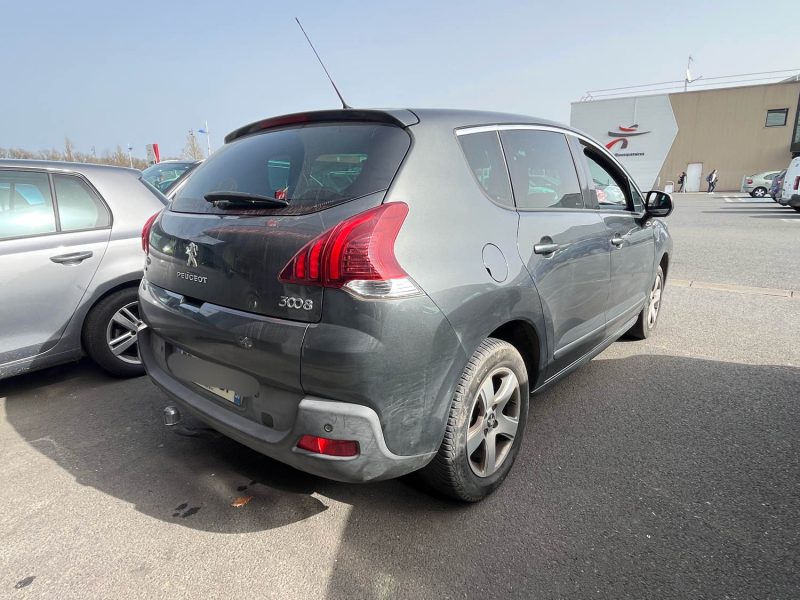 PEUGEOT 3008 1.6 BLUEHDI 120CH ALLURE - VRAI BOITE AUTOMATIQUE - SUIVI PEUGEOT - GARANTIE 12 MOIS 