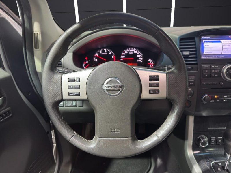 NISSAN PATHFINDER 3.0 DCI V6 7 PLACES 3.0 DCI V6 7 PLACES 2013