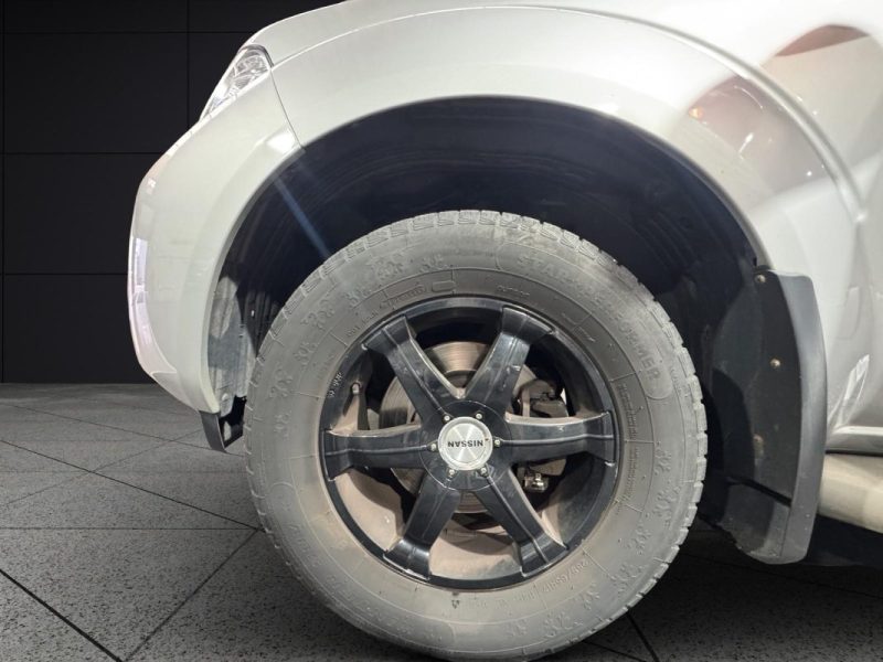 NISSAN PATHFINDER 3.0 DCI V6 7 PLACES 3.0 DCI V6 7 PLACES 2013