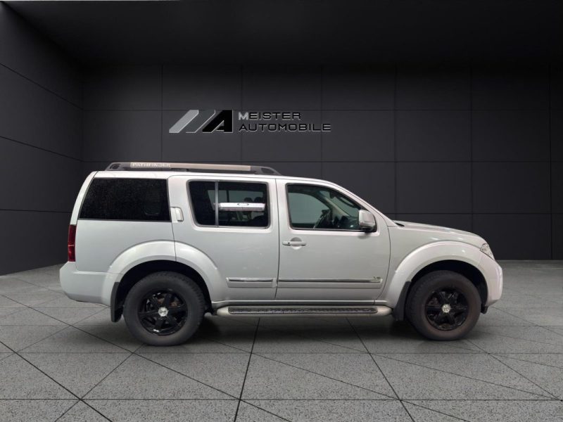 NISSAN PATHFINDER 3.0 DCI V6 7 PLACES 3.0 DCI V6 7 PLACES 2013