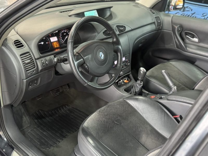 RENAULT LAGUNA EXPRESSION 1.9DCI 120 2004