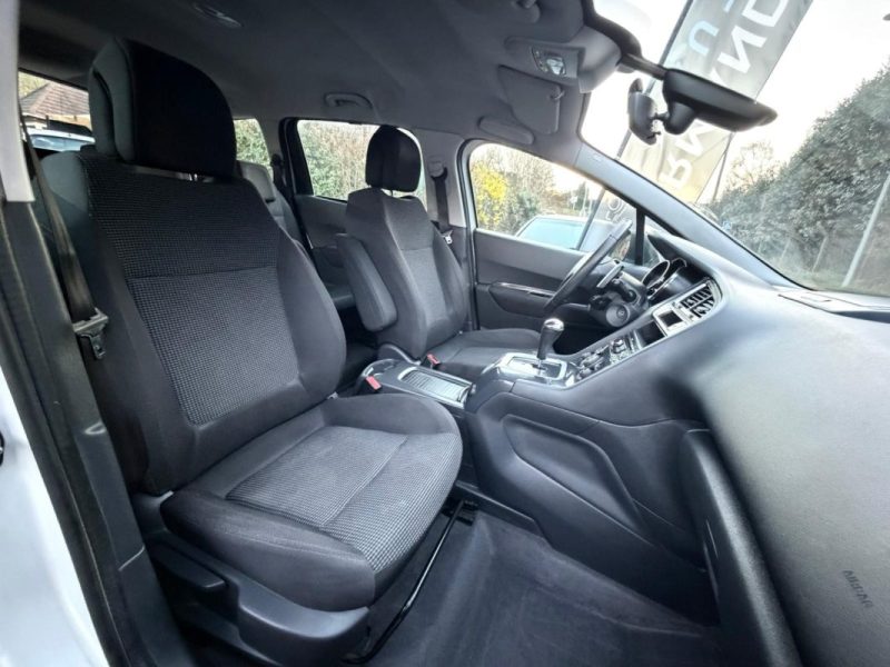 Peugeot 5008 1.6 HDI 110ch Premium Pack 5pl