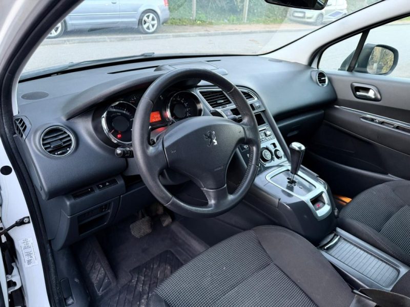 Peugeot 5008 1.6 HDI 110ch Premium Pack 5pl