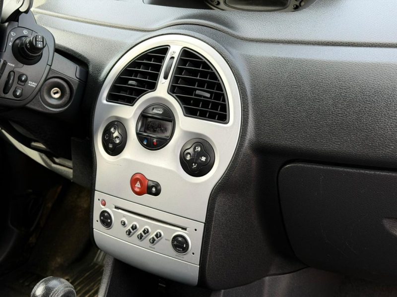 Renault Grand Modus 1.2 16V 80ch Expression BVA