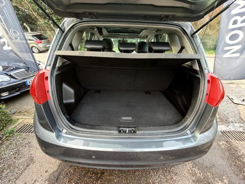 KIA VENGA 1.6 CRDI PREMIUM 