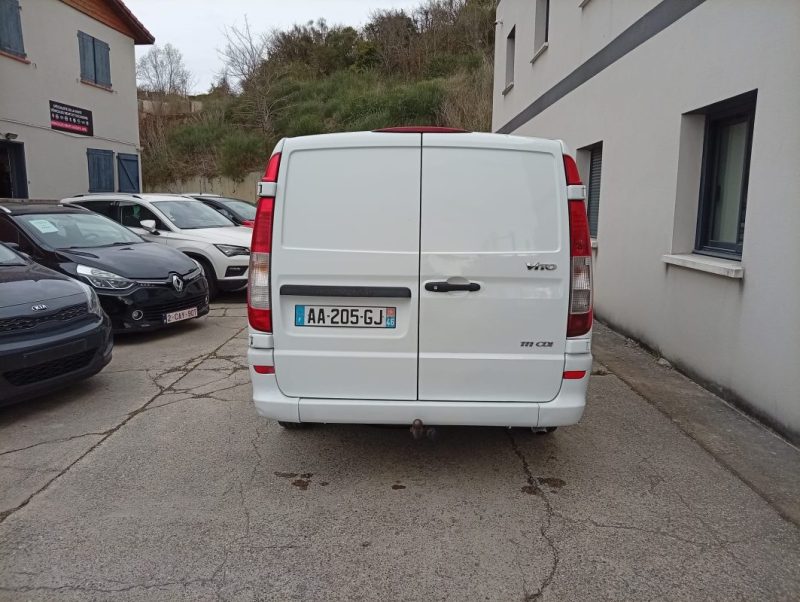 MERCEDES BENZ 111 CDI 