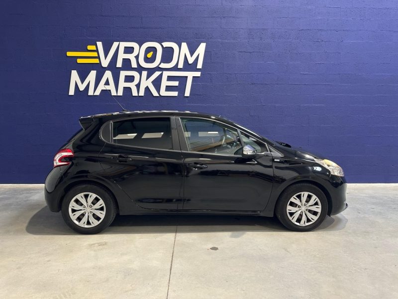 PEUGEOT 208 1.6 92cv e-HDi Business / DISTRIBUTION OK
