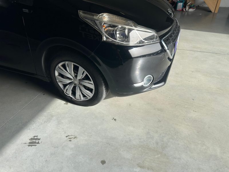 PEUGEOT 208 1.6 92cv e-HDi Business / DISTRIBUTION OK