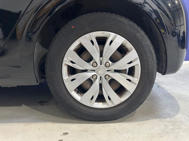 PEUGEOT 208 1.6 92cv e-HDi Business / DISTRIBUTION OK