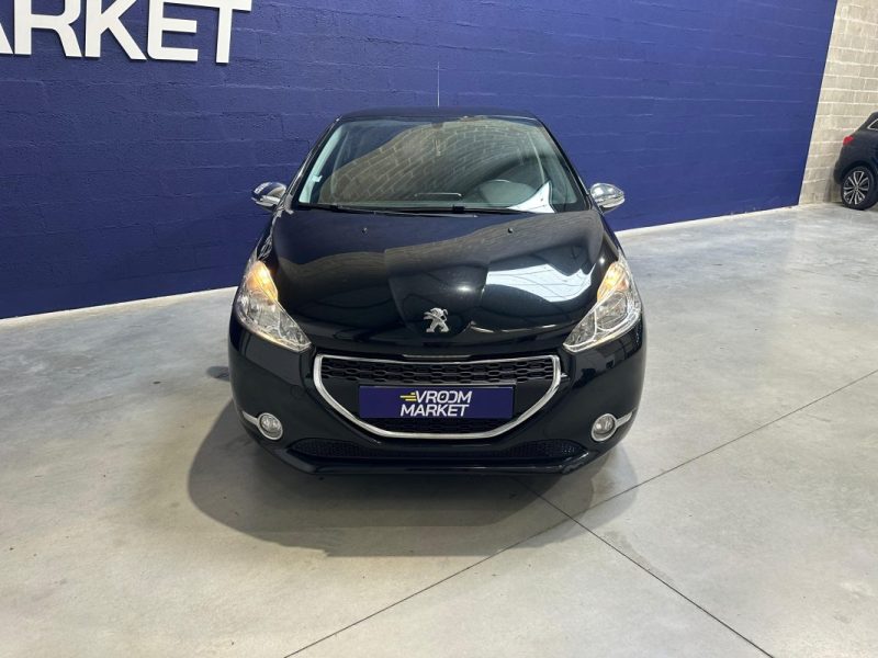 PEUGEOT 208 1.6 92cv e-HDi Business / DISTRIBUTION OK