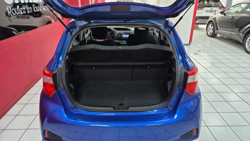TOYOTA YARIS HYBRIDE 100cv FRANCE BUSINESS/1 ERE MAIN