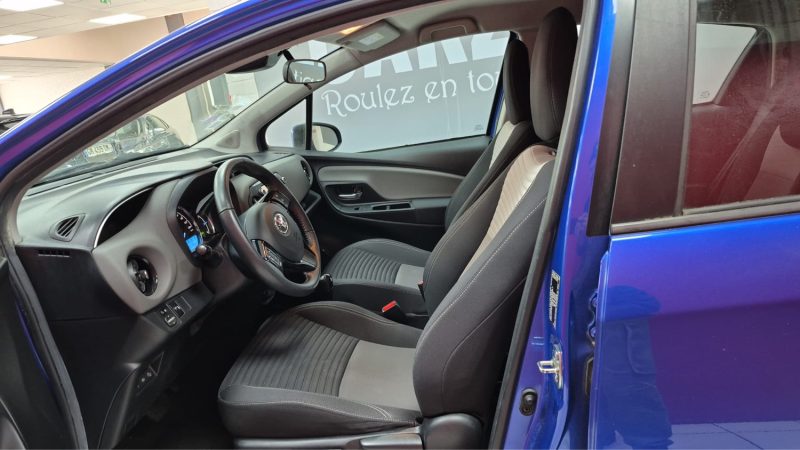 TOYOTA YARIS HYBRIDE 100cv FRANCE BUSINESS/1 ERE MAIN