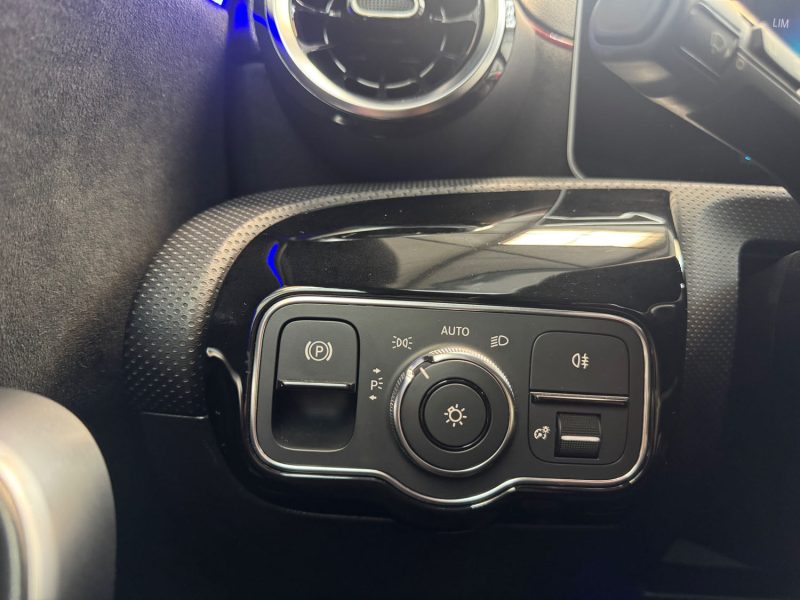 MERCEDES CLASSE A 180 D 116ch AMG LINE 7G-DCT GARANTIE 12 MOIS 