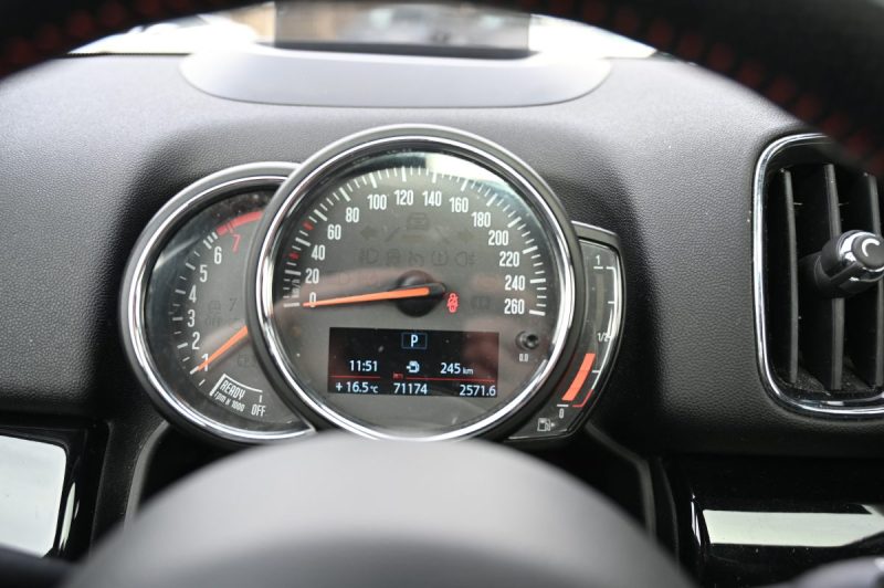 MINI COUNTRYMAN COOPER 136Ch Oakwood Pack John Cooper Works BVA7 12/2018