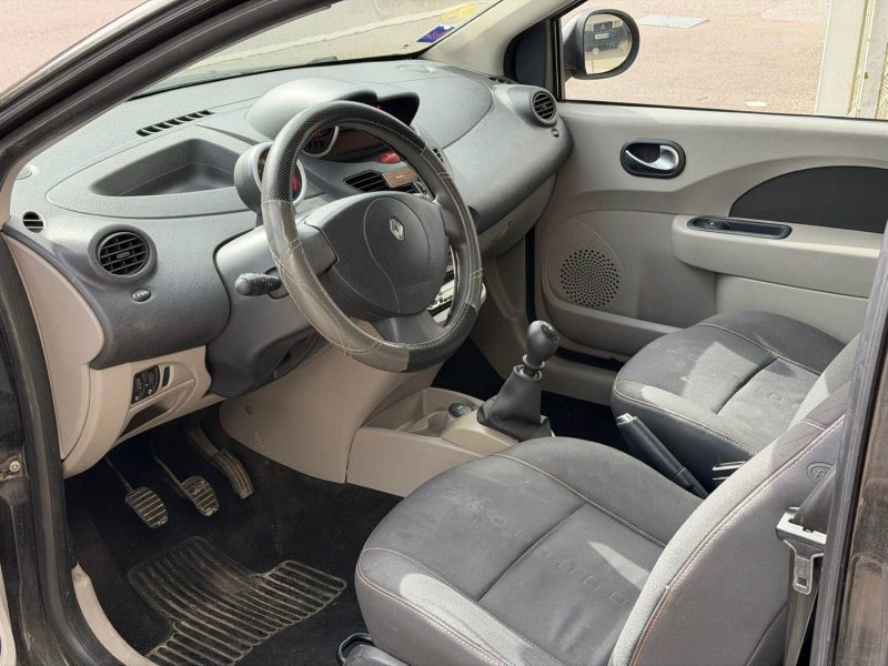 RENAULT TWINGO II 1.2 60CH