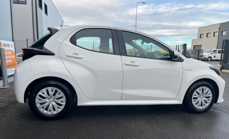 TOYOTA YARIS 4 HYBRIDE 116H BUSINESS- BOITE AUTOMATIQUE- CAMÉRA DE RECUL