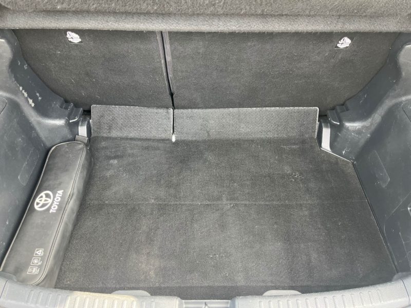 TOYOTA YARIS 4 HYBRIDE 116H BUSINESS- BOITE AUTOMATIQUE- CAMÉRA DE RECUL