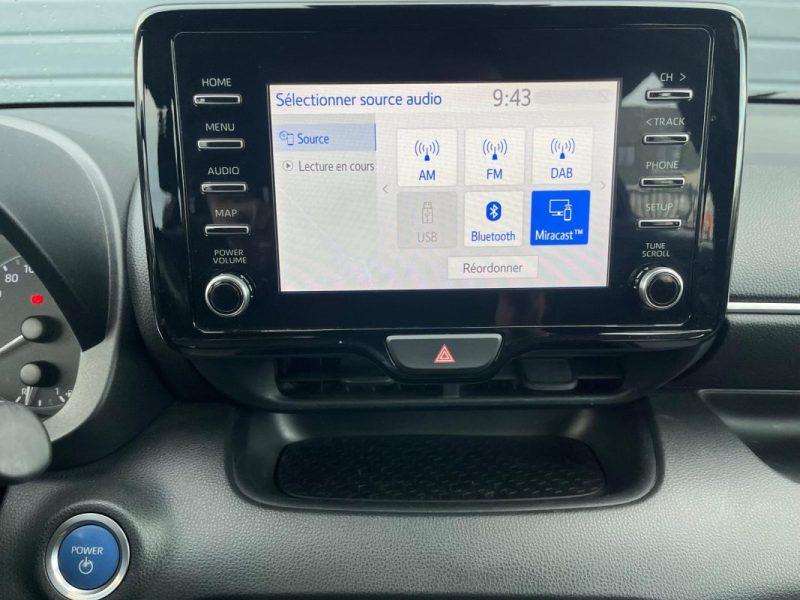 TOYOTA YARIS 4 HYBRIDE 116H BUSINESS- BOITE AUTOMATIQUE- CAMÉRA DE RECUL