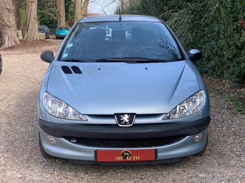 PEUGEOT 206 1.1 I 1124CM3 60CV  2005