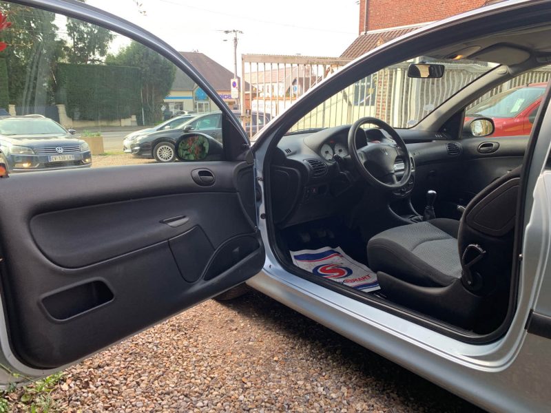 PEUGEOT 206 1.1 I 1124CM3 60CV  2005