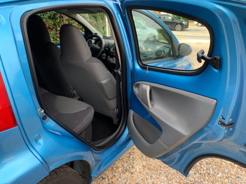 PEUGEOT 107 1.4 HDI TRENDY 2008