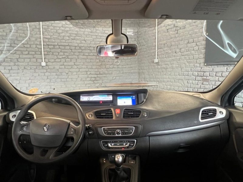 RENAULT SCENICIII 1.5 DCI 105 AUTHENTIQUE 