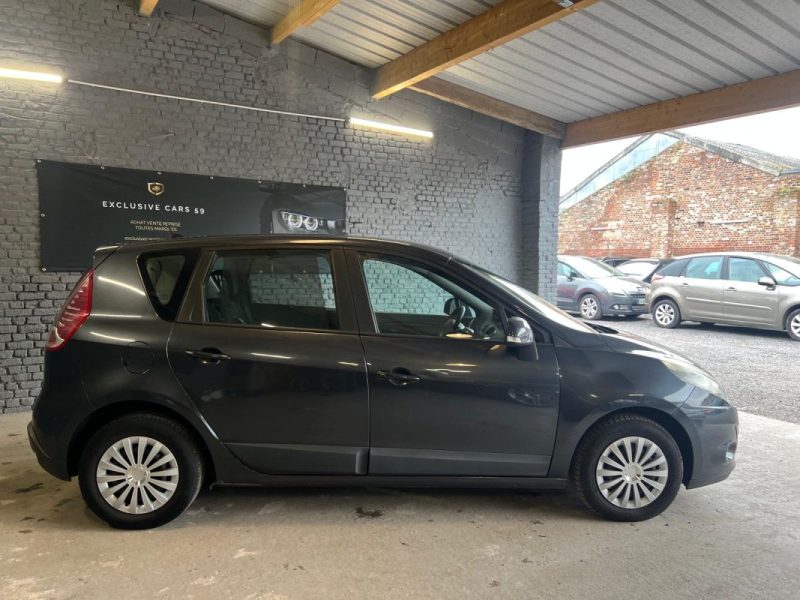 RENAULT SCENICIII 1.5 DCI 105 AUTHENTIQUE 