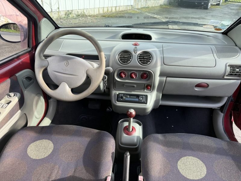 RENAULT TWINGO EXPRESSION 1.2 QUICKSHIFT 5 2001