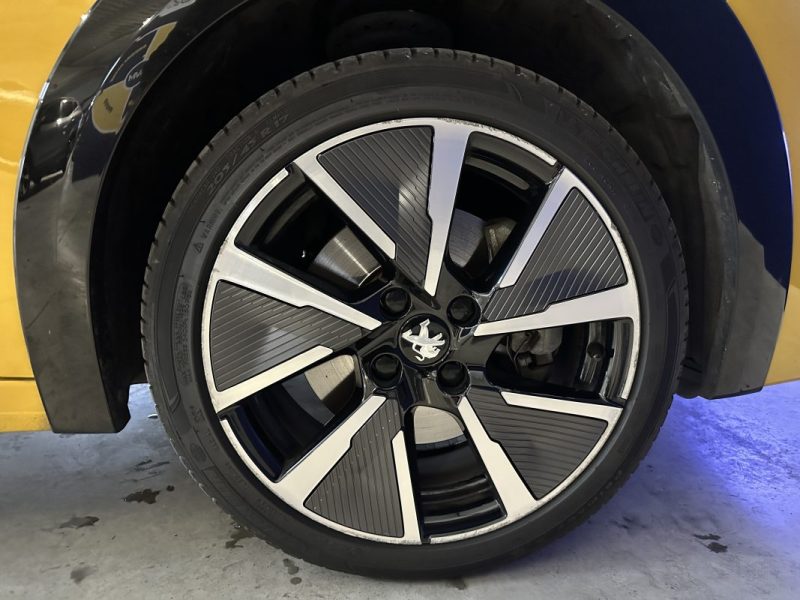 PEUGEOT 208 e-208 GT 50 KW / CAMERA / 2ND MAIN / 2020