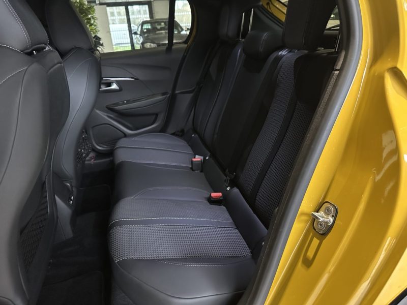 PEUGEOT 208 e-208 GT 50 KW / CAMERA / 2ND MAIN / 2020