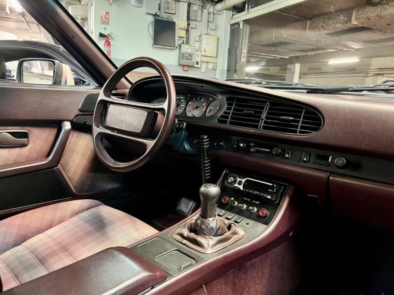 PORSCHE 944 Turbo CUP