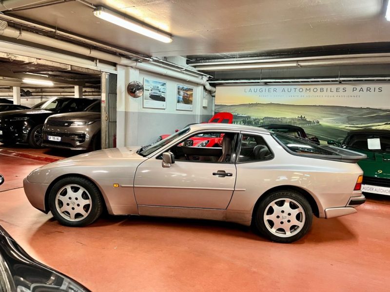PORSCHE 944 Turbo CUP