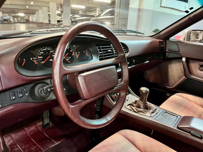 PORSCHE 944 Turbo CUP