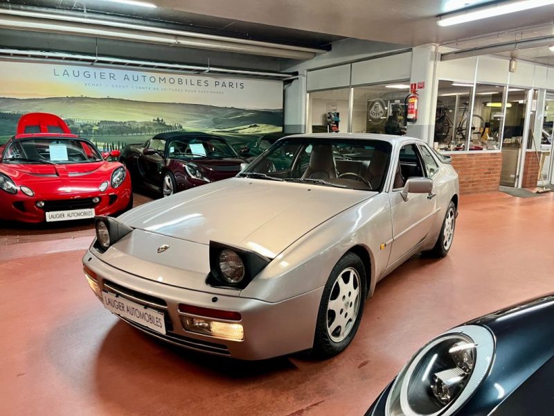 PORSCHE 944 Turbo CUP