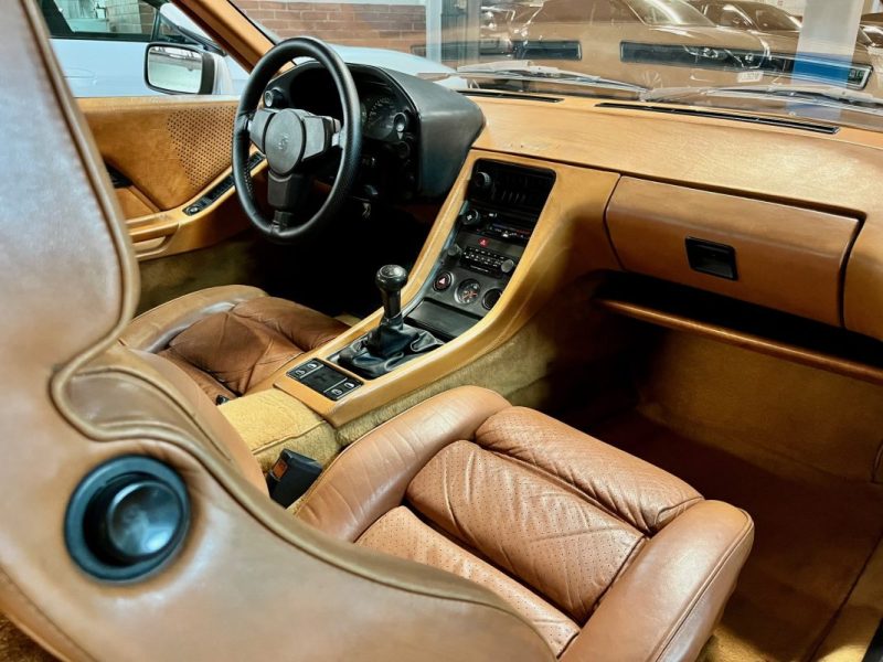 PORSCHE 928 4.5l 240ch