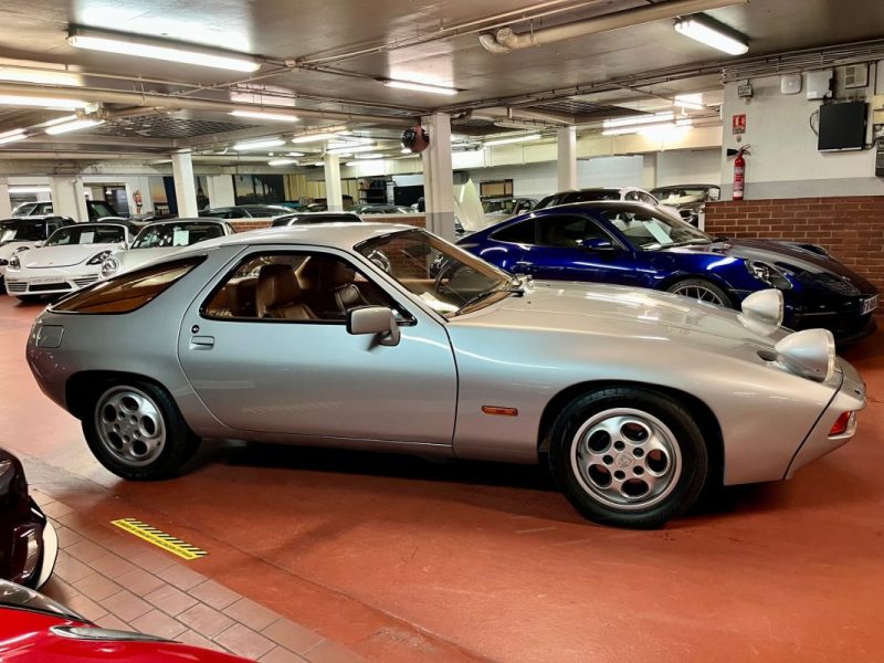 PORSCHE 928 4.5l 240ch