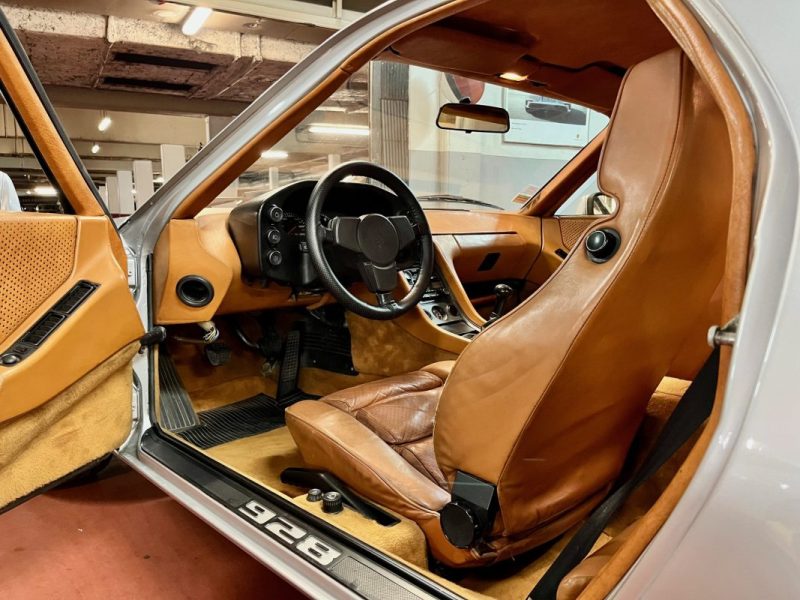 PORSCHE 928 4.5l 240ch
