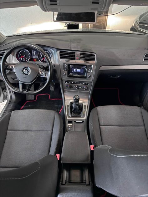 Volkswagen Golf 7 1.2 TSI 105ch Bluemotion – Distribution neuve – Embrayage neuf  Garantie 12 mois 