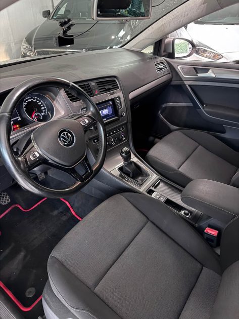 Volkswagen Golf 7 1.2 TSI 105ch Bluemotion – Distribution neuve – Embrayage neuf  Garantie 12 mois 