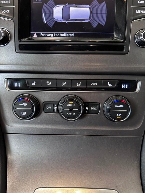 Volkswagen Golf 7 1.2 TSI 105ch Bluemotion – Distribution neuve – Embrayage neuf  Garantie 12 mois 