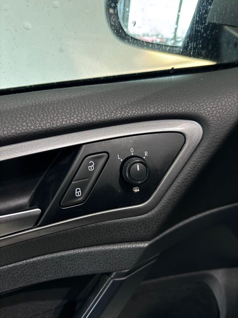 Volkswagen Golf 7 1.2 TSI 105ch Bluemotion – Distribution neuve – Embrayage neuf  Garantie 12 mois 