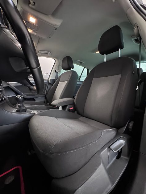 Volkswagen Golf 7 1.2 TSI 105ch Bluemotion – Distribution neuve – Embrayage neuf  Garantie 12 mois 