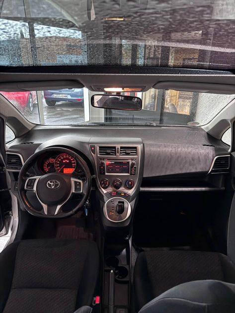 Toyota Verso-S 1.3 VVT-i 100ch BVA Multidrive – 2012 – Toit panoramique - Garantie 12 mois - 