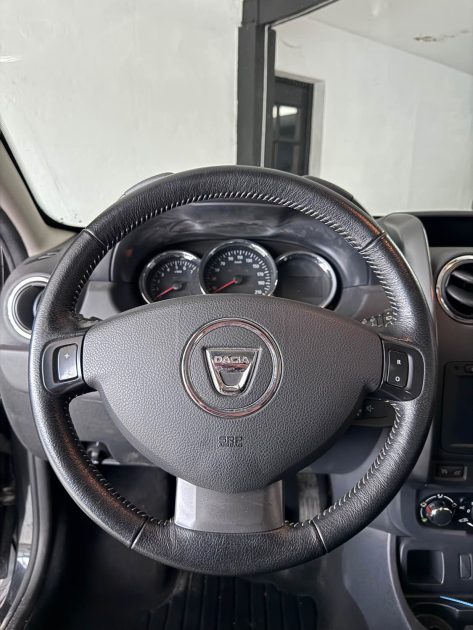 Dacia Duster 1.5 dCi 110ch – 2015 – Distribution neuve – Garantie 12 mois – Attelage / Radar