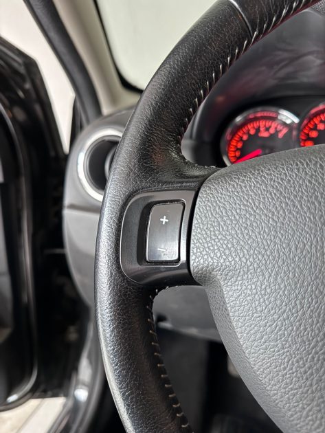 Dacia Duster 1.5 dCi 110ch – 2015 – Distribution neuve – Garantie 12 mois – Attelage / Radar