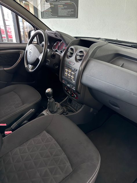 Dacia Duster 1.5 dCi 110ch – 2015 – Distribution neuve – Garantie 12 mois – Attelage / Radar