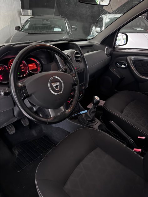 Dacia Duster 1.5 dCi 110ch – 2015 – Distribution neuve – Garantie 12 mois – Attelage / Radar